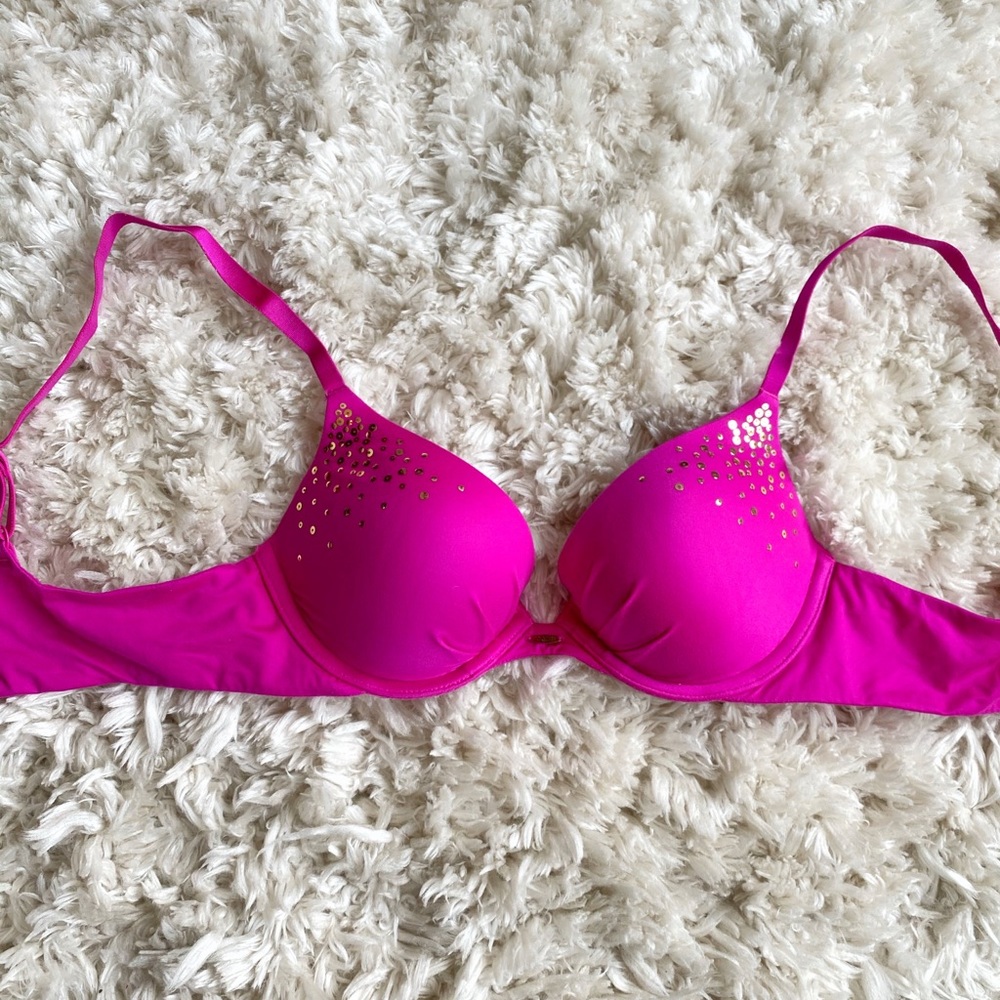 Victoria’s Secret Very Sexy push-up 34B